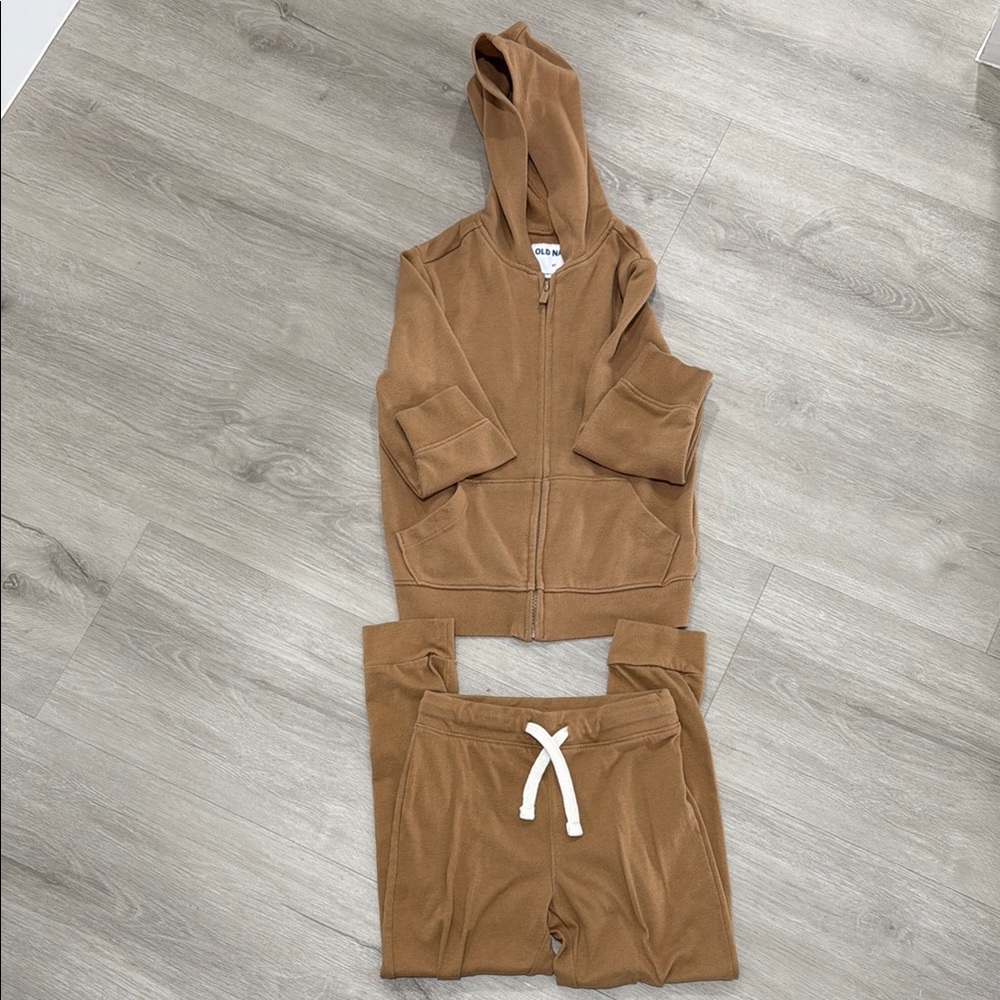 Old Navy Kids Brown Sweatpants & Hoodie Set
